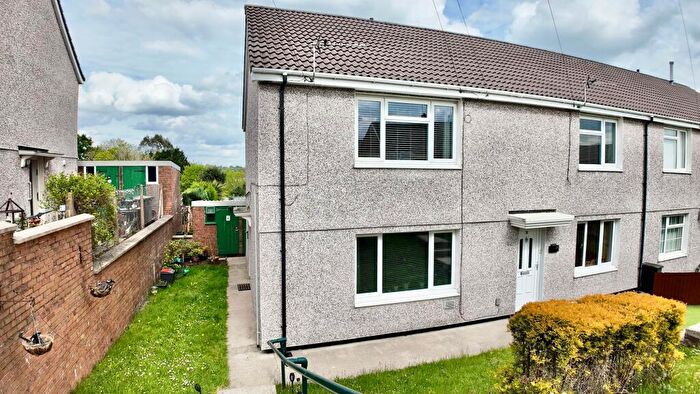 2 Bedroom Flat For Sale In Heol Fargoed, Bargoed, CF81