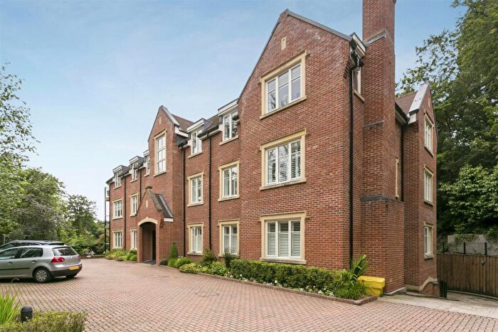 2 Bedroom Apartment For Sale In Ascot Corner, Ascot, SL5
