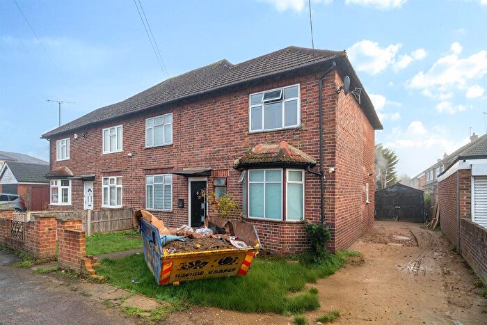 4 Bedroom Semi Detached House For Sale In Holly Drive, Maidenhead, SL6