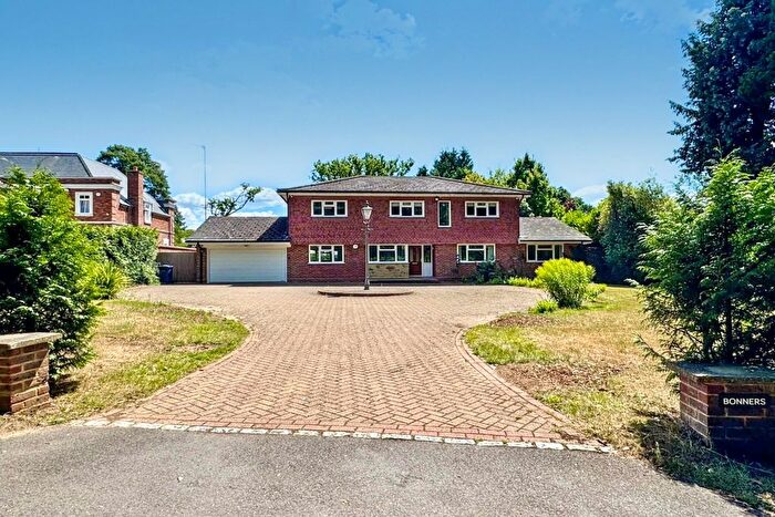 5 Bedroom Detached House For Sale In Godalming, Surrey, GU7