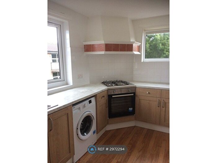 2 Bedroom Flat To Rent In Ancress Walk, York, YO23