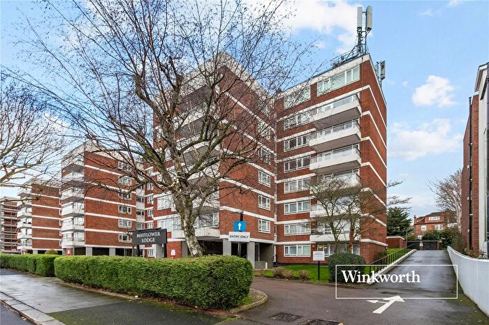 3 Bedroom Flat For Sale In Regents Park Road, Finchley, London, N3