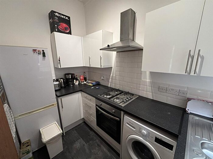 1 Bedroom Flat To Rent In Clyde Road, West Didsbury, Manchester, M20