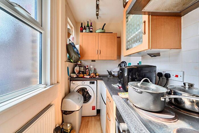 Studio To Rent In Broughton Road, Ealing, London, W13