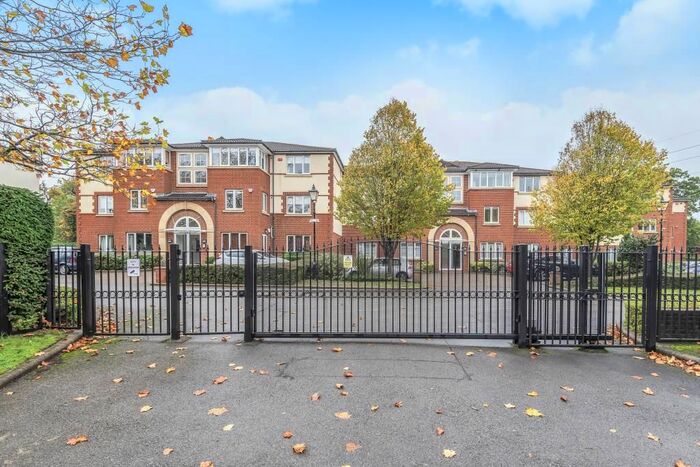 2 Bedroom Flat To Rent In Northwood, Middlesex, HA6