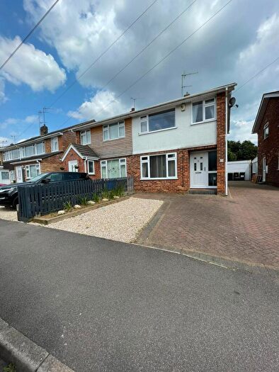 3 Bedroom Semi Detached House To Rent In Nuffield Drive, Banbury, OX16