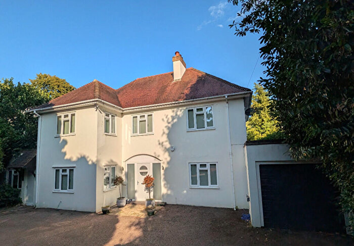 6 Bedroom Detached House For Sale In Amersham Road, High Wycombe, Buckinghamshire, HP13
