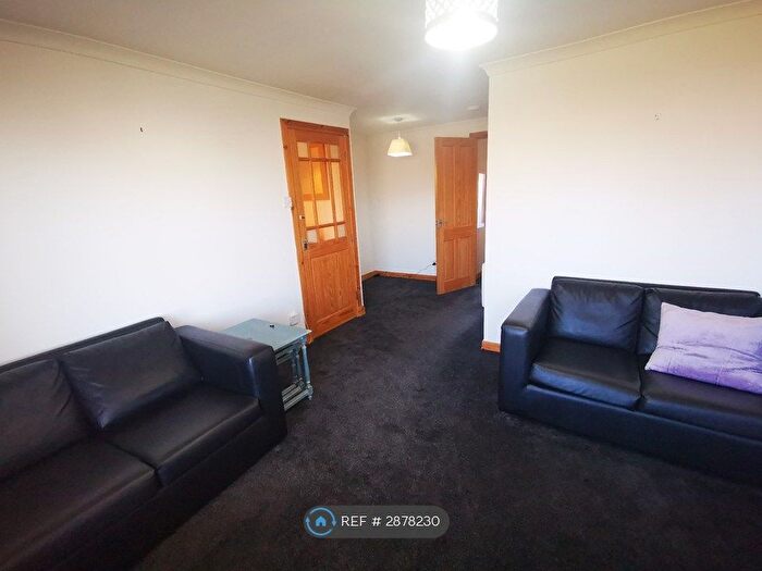 1 Bedroom Flat To Rent In North Avenue, Carluke, ML8