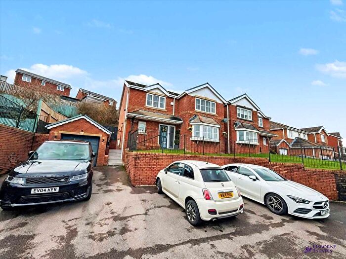 4 Bedroom Detached House For Sale In The Meadows, Porth, CF39