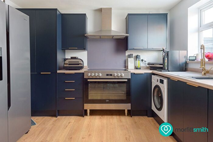 3 Bedroom End Of Terrace House For Sale In Middle Meadow, Shireoaks, Worksop, S81