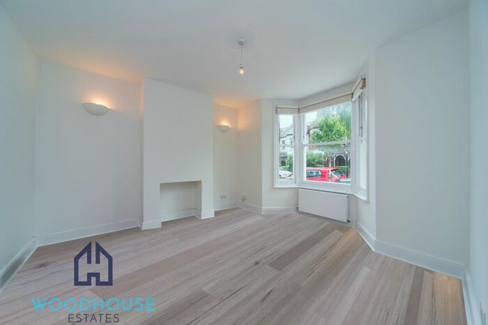4 Bedroom Semi-Detached House To Rent In Sandringham Gardens, North Finchley, N12