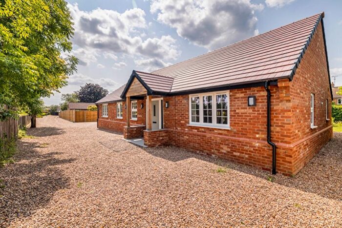 4 Bedroom Detached Bungalow For Sale In Towndam Lane, Donington, PE11