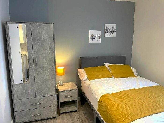 Studio To Rent In King Edwards Road, London, N9