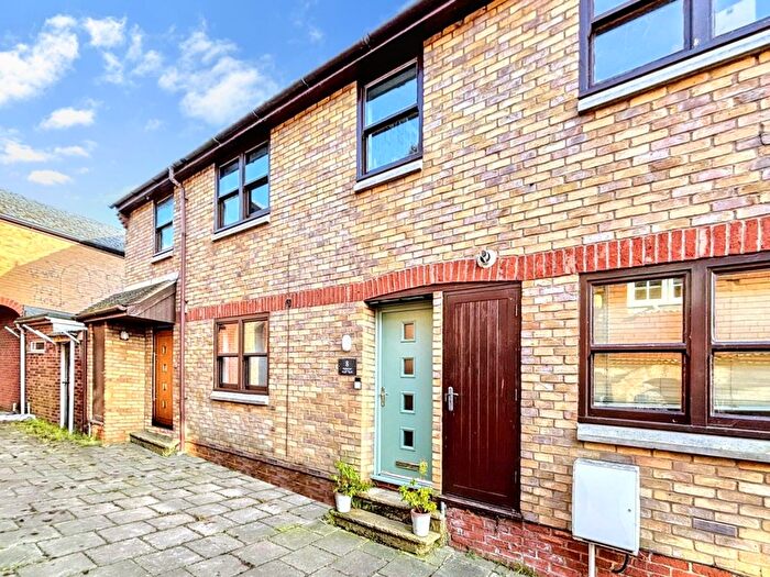 3 Bedroom Maisonette To Rent In Woolpack Lane, St Ives, Cambs, PE27