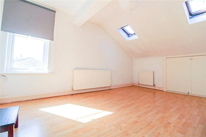 1 Bedroom Apartment To Rent In Lower Addiscombe Road, Croydon, CR0