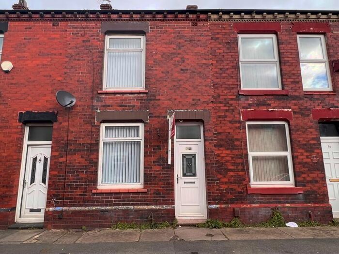 2 Bedroom Terraced House To Rent In Wellington Street, Chadderton, Oldham., OL9