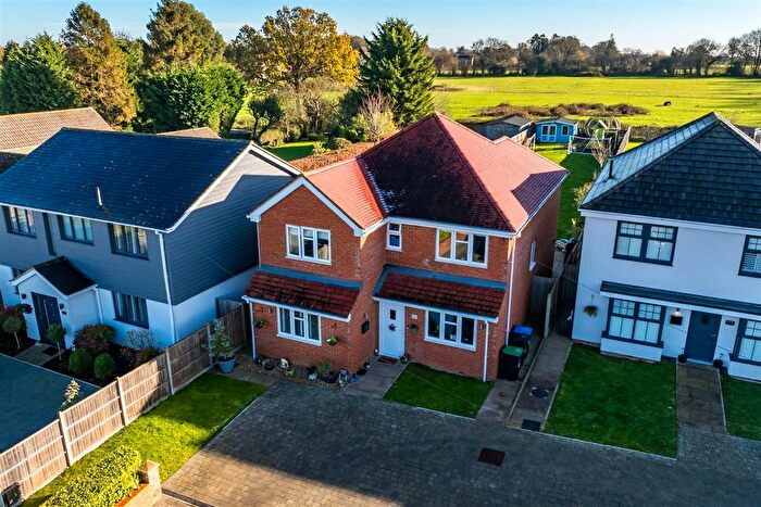 4 Bedroom Detached House For Sale In Green Lane, Bovingdon, Hemel Hempstead, HP3