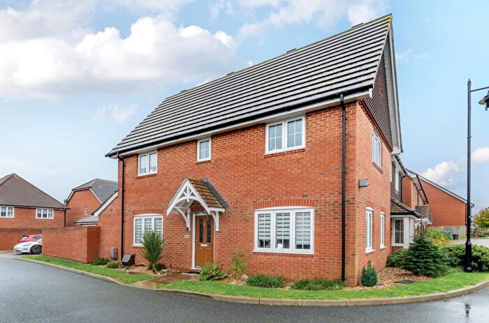 3 Bedroom Semi Detached House For Sale In Crossfields, Bersted Park, PO21