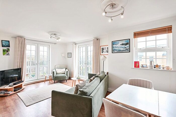 1 Bedroom Flat For Sale In Bishopfields Drive, Leeman Road, York, YO26