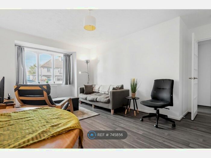 2 Bedroom Flat To Rent In Sydenham Park Road, London, SE26