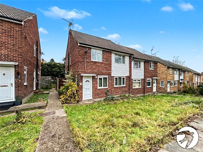2 Bedroom Maisonette For Sale In Briary Court, Sidcup Hill, Sidcup, Kent, DA14