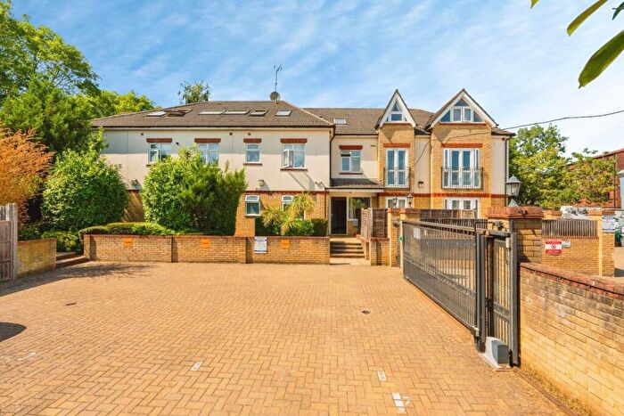 2 Bedroom Flat For Sale In Whitefriars Drive, Harrow, HA3