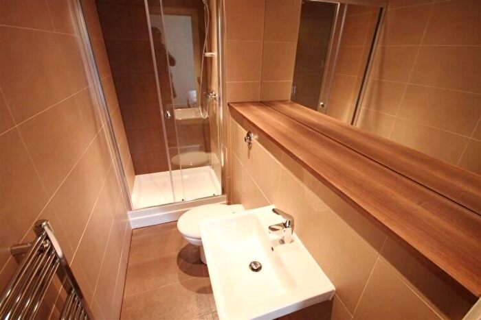 2 Bedroom Apartment To Rent In Riverside, Derwent Street Salford, M5