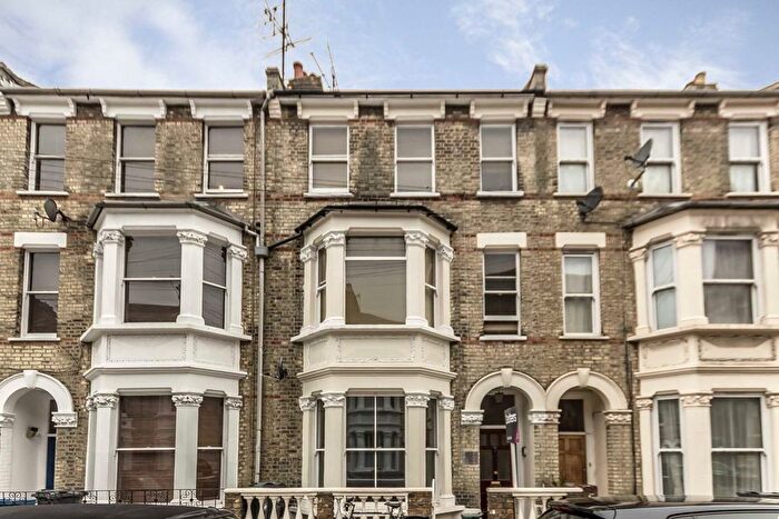 1 Bedroom Flat To Rent In Annandale Road, Chiswick, W4