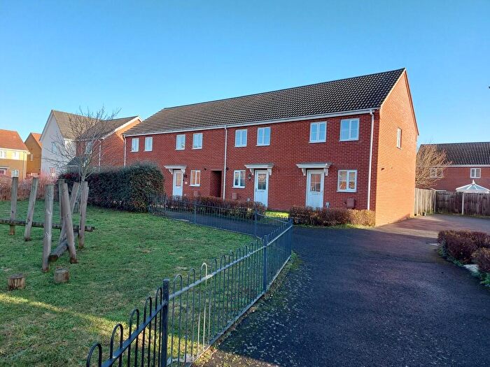 2 Bedroom End Of Terrace House To Rent In Grantham Avenue, Great Cornard, CO10