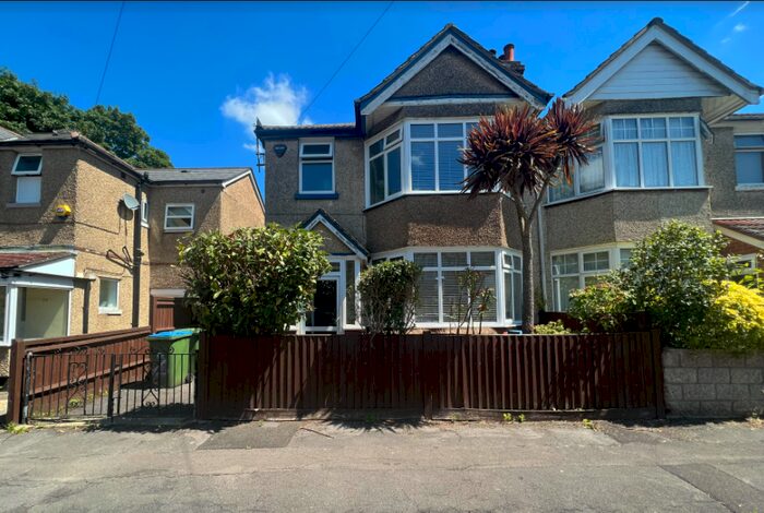 3 Bedroom Semi-Detached House To Rent In Vinery Gardens, Southampton, SO16