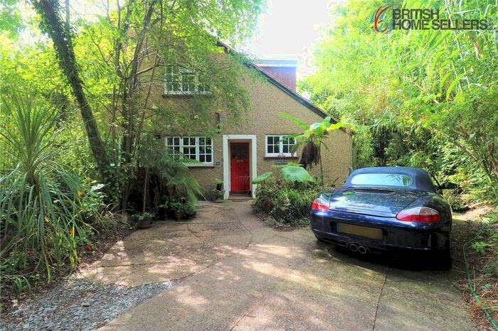 5 Bedroom Semi-Detached House For Sale In Lemsford Village, Lemsford, Welwyn Garden City, Hertfordshire, AL8