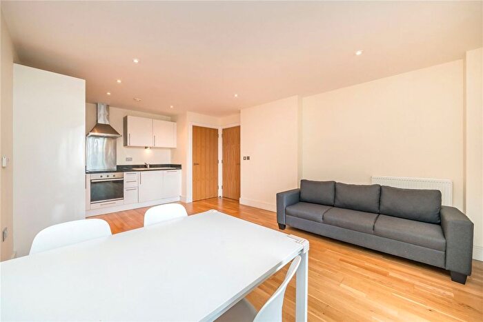 1 Bedroom Flat To Rent In Cobalt Point, Millharbour, London, E14