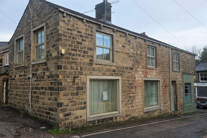 3 Bedroom Terraced House For Sale In Briggate, Silsden, Keighley, BD20