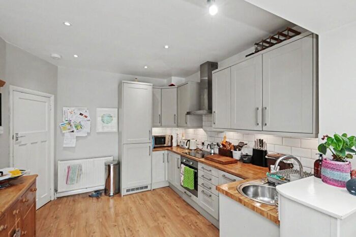 4 Bedroom Terraced House To Rent In Gladstone Road, Surbiton, KT6