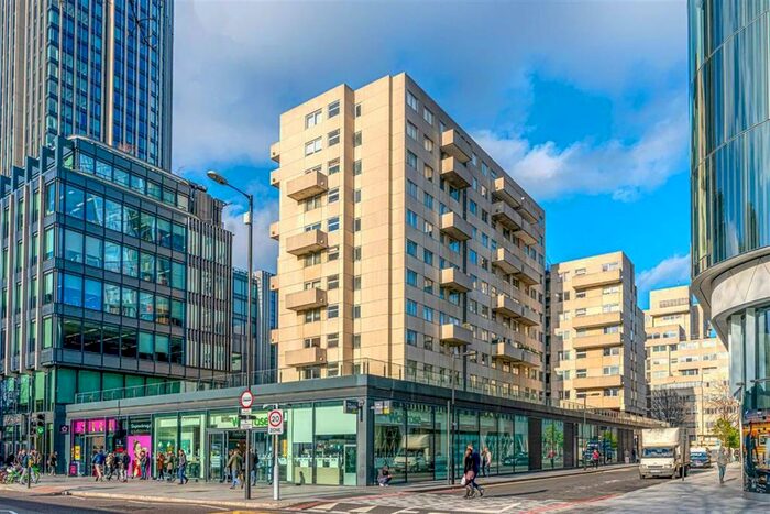 2 Bedroom Flat To Rent In Upper Ground, London, SE1