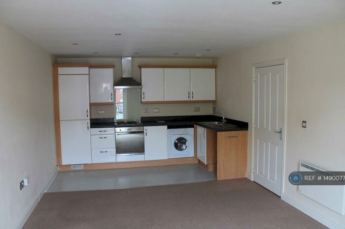 2 Bedroom Flat To Rent In Olsen Rise, Lincoln, LN2