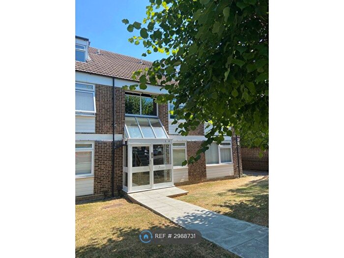 1 Bedroom Flat To Rent In Avenue Road, South Norwood, SE25
