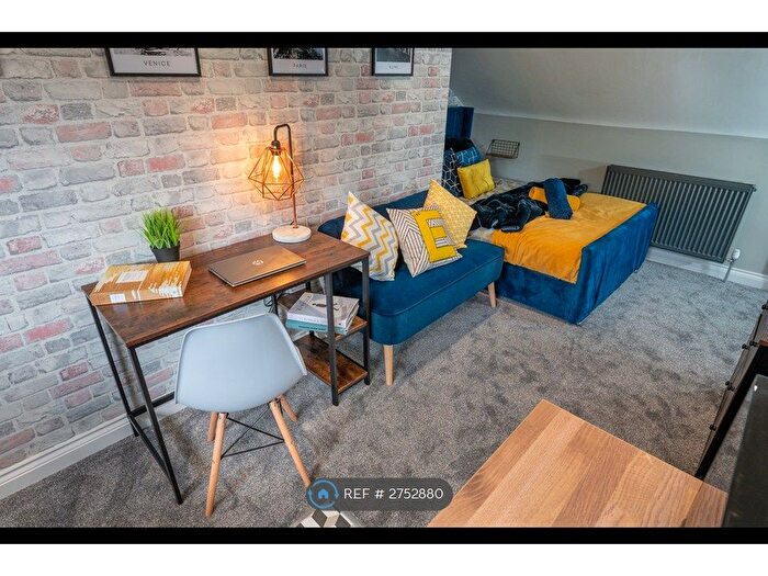 Studio To Rent In Newcastle Road, Reading, RG2