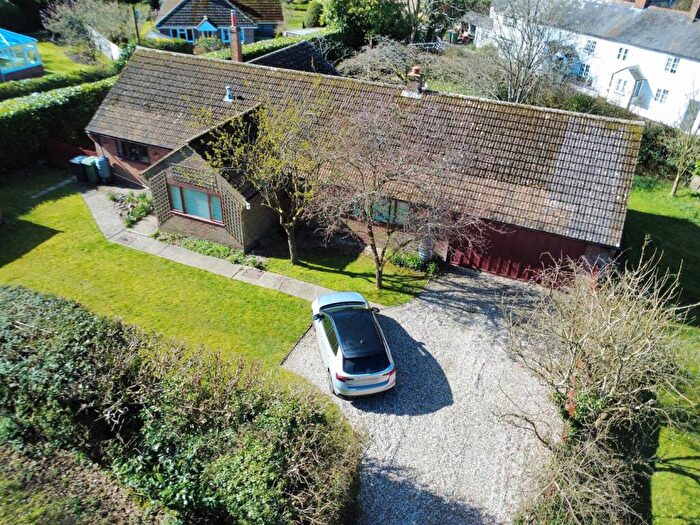 4 Bedroom Bungalow For Sale In Well Street, Burghclere, Newbury, RG20