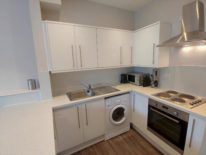 5 Bedroom Flat To Rent In Polwarth Crescent, Polwarth, Edinburgh, EH11