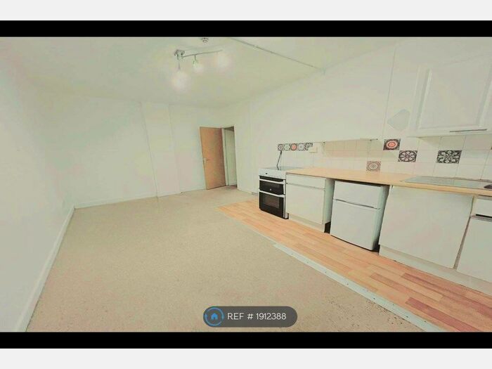 Studio To Rent In The Courtyard, Bournemouth, BH1