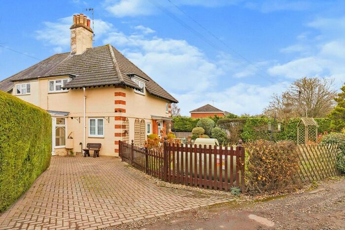 3 Bedroom Semi-Detached House For Sale In Brookside, Chipping, Buntingford, SG9