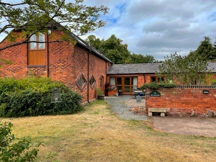 3 Bedroom Barn Conversion To Rent In Wilden Top Road, Stourport On Severn, Worcestershire, DY13