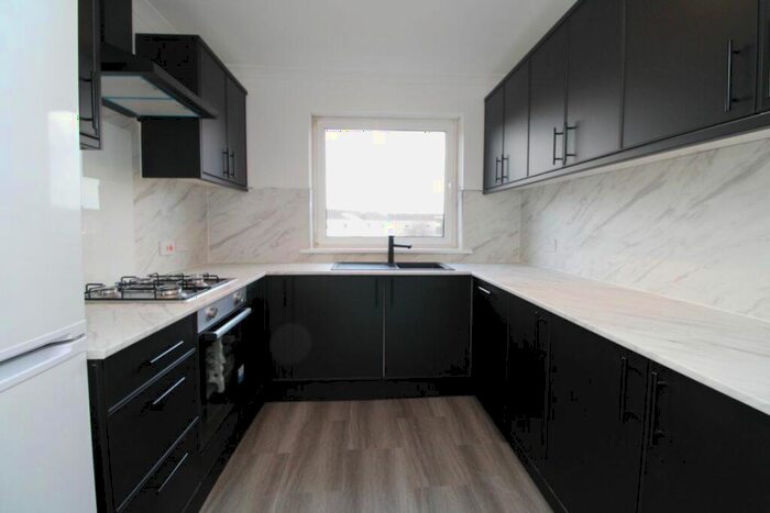 3 Bedroom Flat To Rent In High Street, Renfrew, PA4