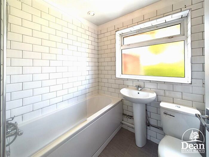 2 Bedroom Semi-Detached Bungalow For Sale In Smithy Close, English Bicknor, GL16