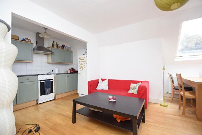 2 Bedroom Flat To Rent In Tooting Bec Gardens, Streatham, London, SW16