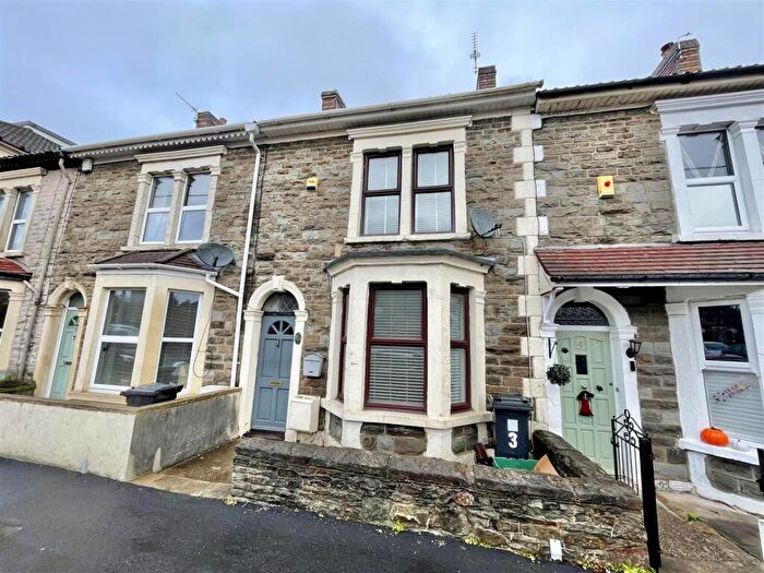 3 Bedroom Terraced House For Sale In Woodland Terrace, Kingswood, Bristol, BS15
