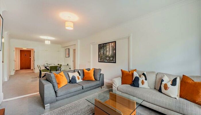 5 Bedroom Apartment To Rent In Strathmore Court, St. Johns Wood, London, NW8
