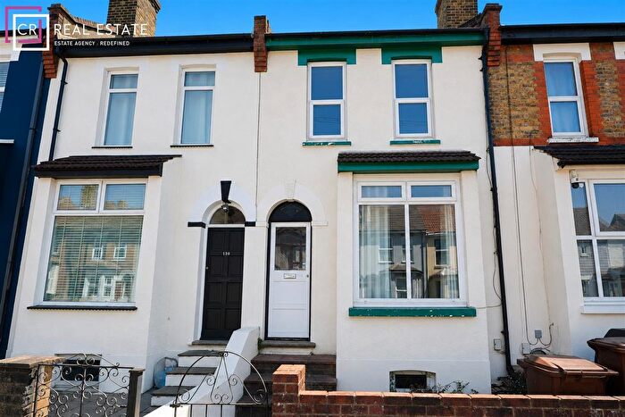 4 Bedroom Terraced House For Sale In Gordon Road, Strood, Rochester, ME2