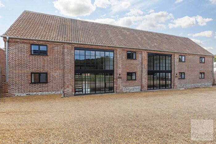 3 Bedroom Barn Conversion To Rent In Sco Ruston Road, Tunstead, NR12